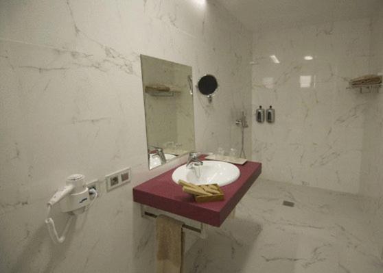 Toral Hotel León Zimmer foto
